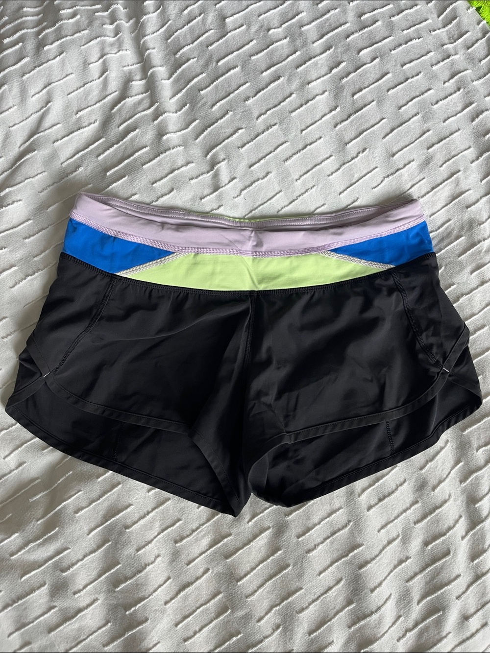 Lululemon 4 way stretch shorts with Pastel Colorblock Waistband - 2.5” inseam
